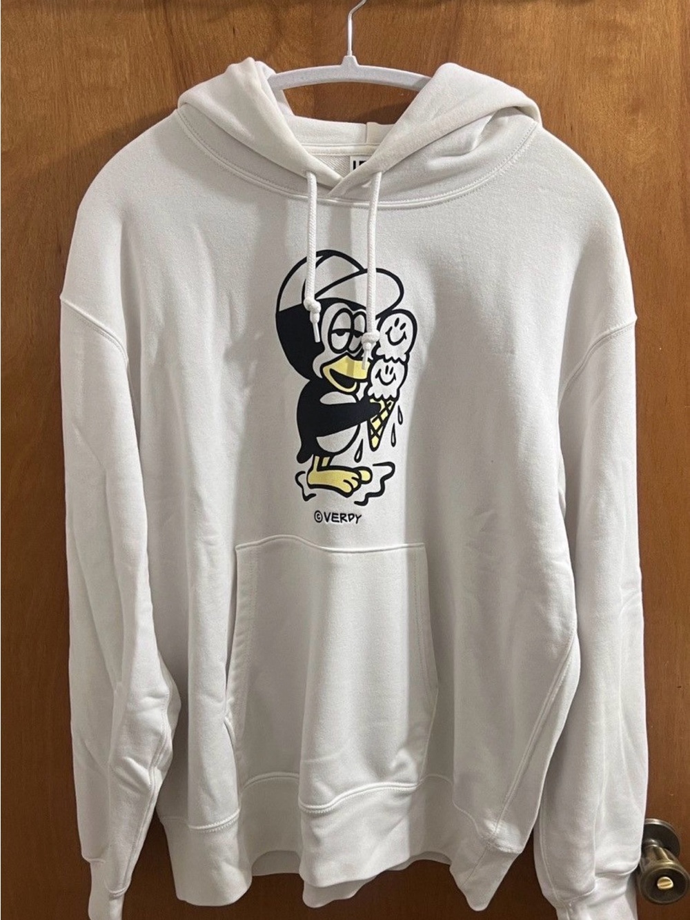 Uniqlo Verdy rise again hoodie
